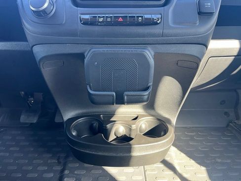 Used 2025 RAM ProMaster 3500 FWD image 17