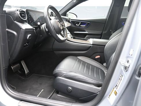Used 2024 Mercedes-Benz GLC 300 4MATIC image 17