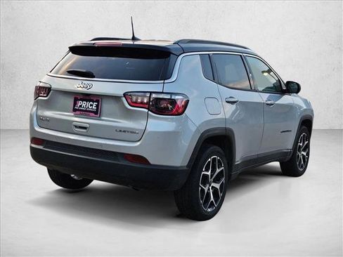Used 2025 Jeep Compass Limited AWD/4WD image 5