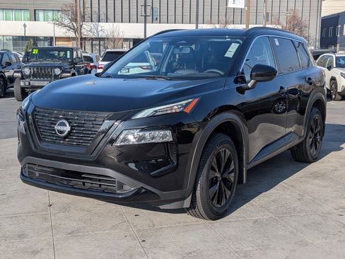 Used 2023 Nissan Rogue SV w/ SV Premium B Package image 10