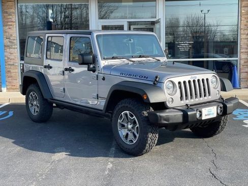Used 2017 Jeep Wrangler Unlimited Rubicon w/ Connectivity Group AWD/4WD image 1