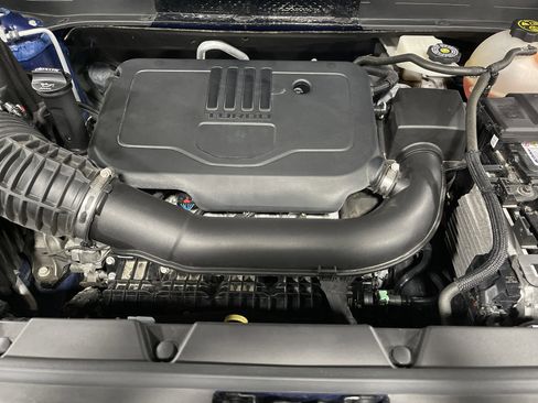 Used 2023 GMC Acadia SLE w/ Driver Convenience Package image 17