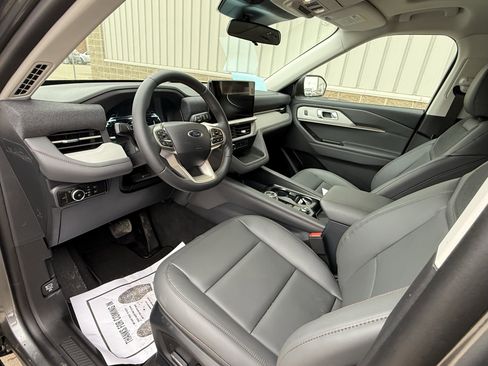 New 2026 Ford Explorer Active w/ Active Comfort Package AWD/4WD image 10