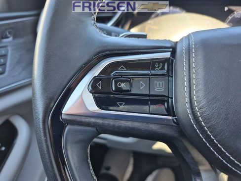 Used 2022 Jeep Grand Cherokee L Overland w/ Advanced Protech Group III image 18