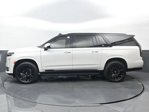 Used 2023 Cadillac Escalade ESV Sport AWD/4WD image 24