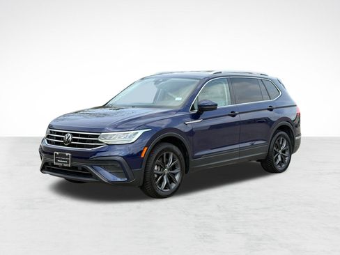 Used 2022 Volkswagen Tiguan SE image 1