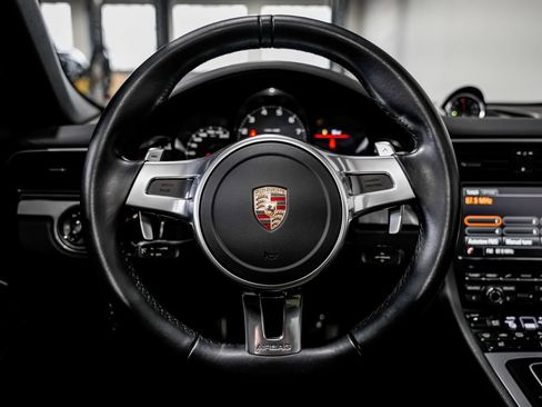 Used 2015 Porsche 911 Targa 4S AWD/4WD image 10