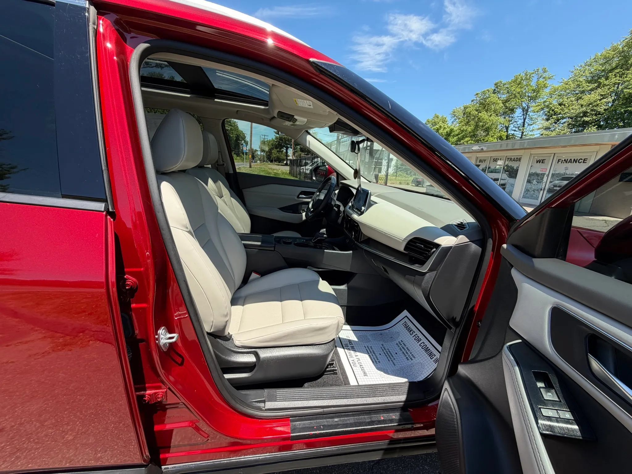 Used 2021 Nissan Rogue SV w/ Premium Package AWD/4WD image 12