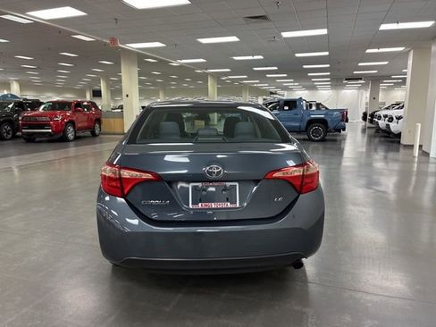 Used 2017 Toyota Corolla LE w/ Carpet Mat Package (TMS) FWD image 6