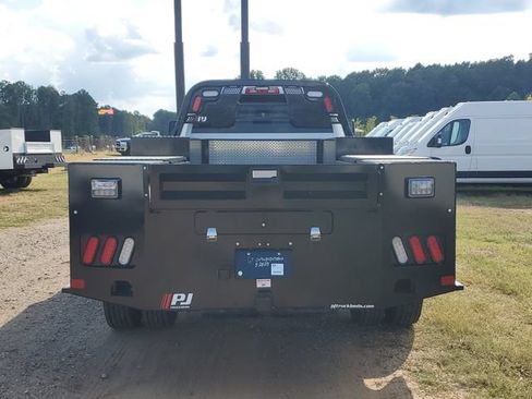 New 2025 RAM 5500 Tradesman AWD/4WD image 5