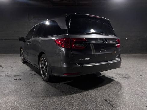 Used 2022 Honda Odyssey Elite image 3