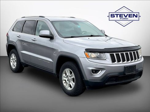 Used 2016 Jeep Grand Cherokee Laredo w/ Quick Order Package 23E AWD/4WD image 1