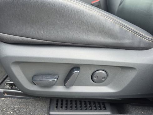 Used 2023 Nissan Rogue SL w/ SL Premium Package FWD image 17