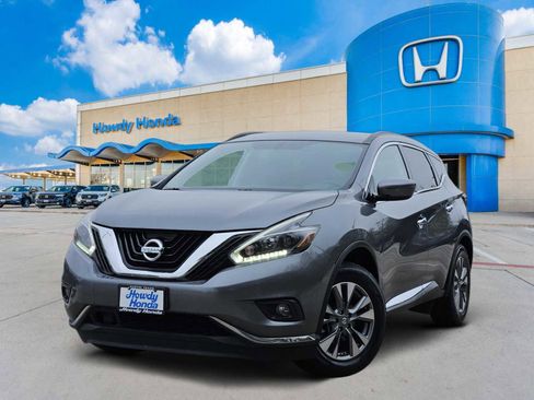 Used 2018 Nissan Murano SV image 1
