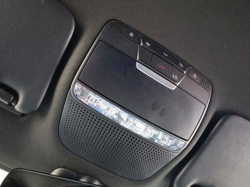 Used 2020 Mercedes-Benz GLC 300 4MATIC image 37