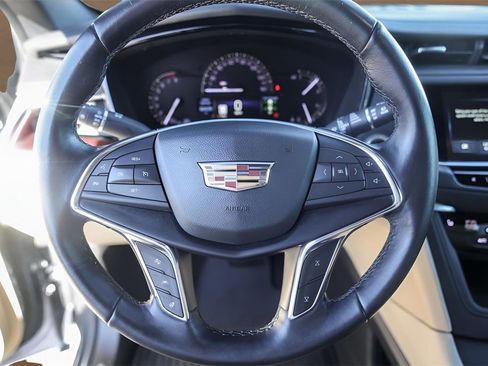 Used 2019 Cadillac XT5 Luxury image 12