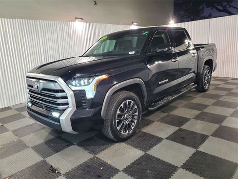 Used 2022 Toyota Tundra Limited image 3