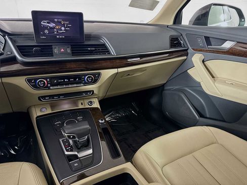 Used 2019 Audi Q5 2.0T Premium w/ Convenience Package image 21