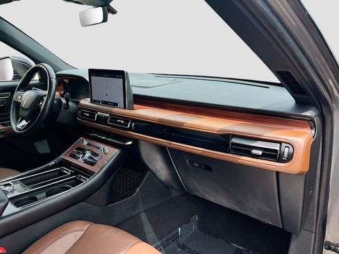 Used 2023 Lincoln Aviator Reserve w/ Equipment Group 201A AWD/4WD image 33