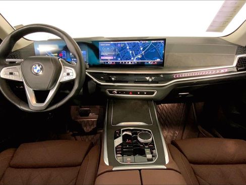 Used 2025 BMW X7 xDrive40i AWD/4WD image 15