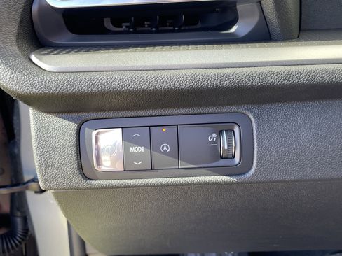 New 2026 Chevrolet Traverse LT image 19