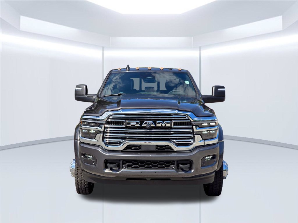 New 2026 RAM 4500 4x4 Crew Cab DRW w/ Laramie Trim Package image 14