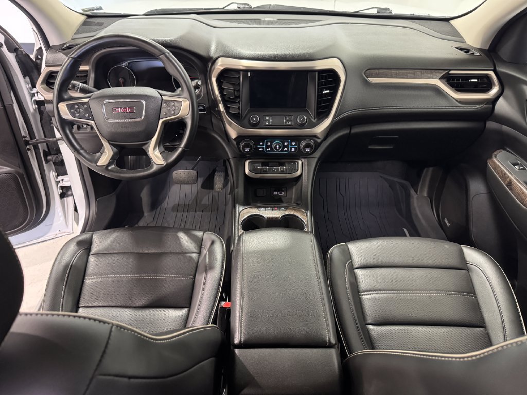 Used 2023 GMC Acadia Denali w/ Denali Ultimate Package AWD/4WD image 28