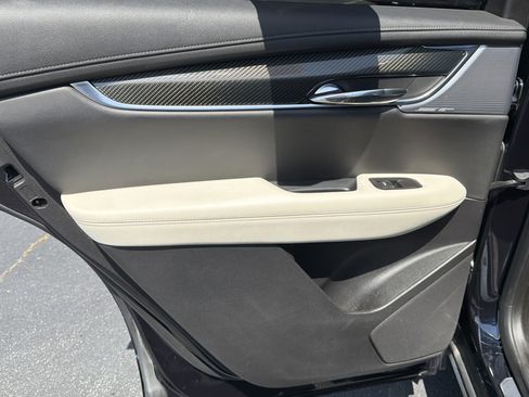 Used 2021 Cadillac XT6 Sport AWD/4WD image 28
