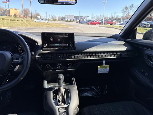 Used 2025 Honda HR-V Sport image 29