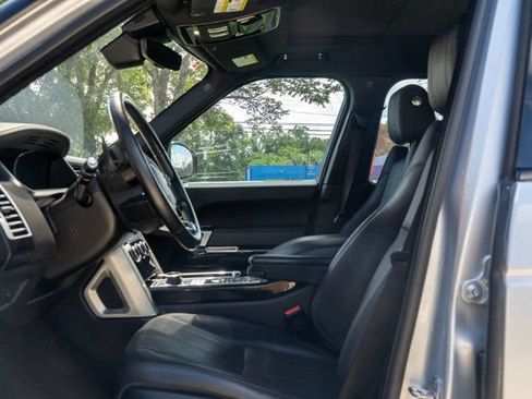Used 2017 Land Rover Range Rover Supercharged AWD/4WD image 18