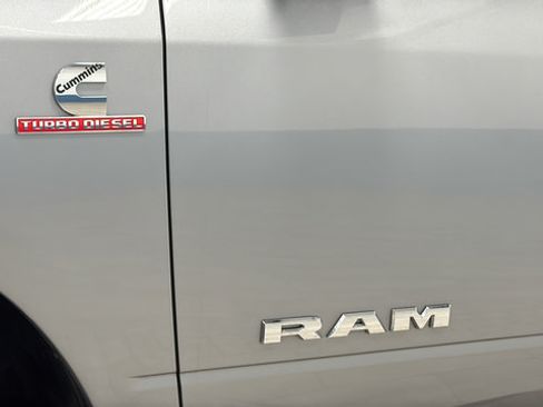 Used 2022 RAM 2500 Big Horn AWD/4WD image 40