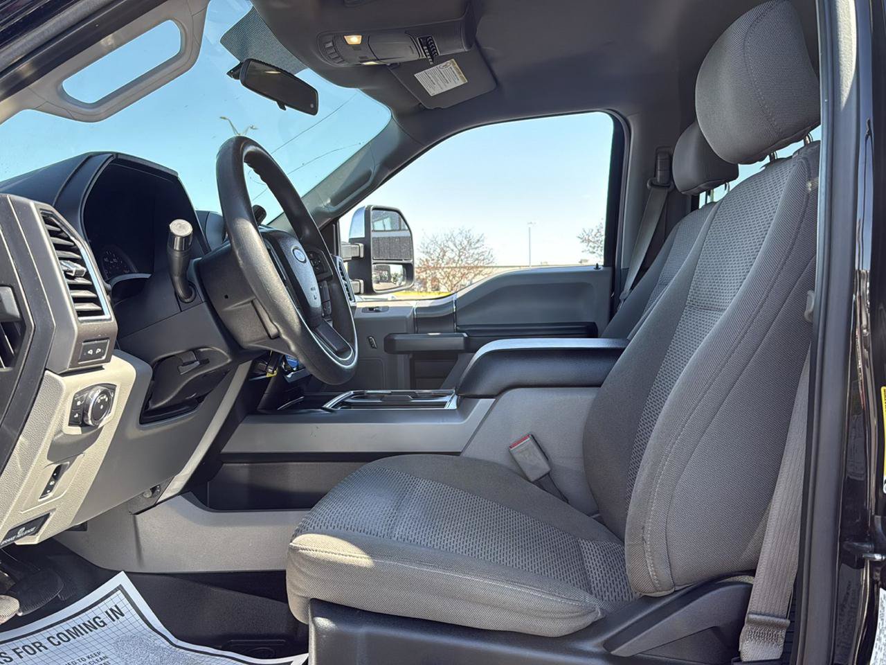 Used 2017 Ford F250 XLT w/ XLT Premium Package AWD/4WD image 10