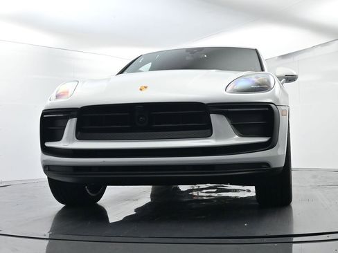 Certified 2026 Porsche Macan image 52