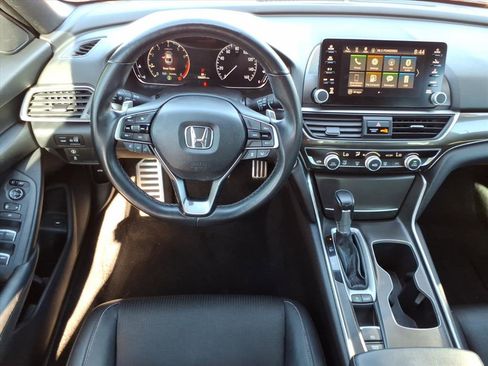 Used 2018 Honda Accord Sport image 15