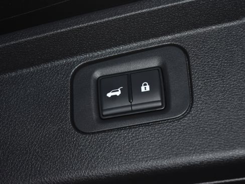 New 2025 Nissan Armada SL w/ Captain's Chari Seat Package image 28