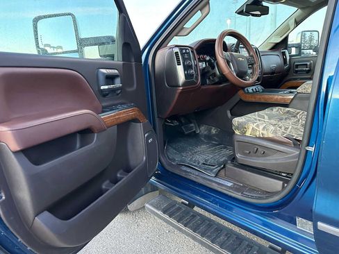 Used 2015 Chevrolet Silverado 3500 High Country w/ Duramax Plus Package image 19