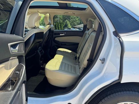 Used 2016 Ford Edge SEL w/ Equipment Group 201A AWD/4WD image 18