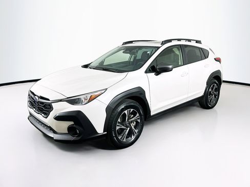 Used 2025 Subaru Crosstrek 2.0i Premium image 3