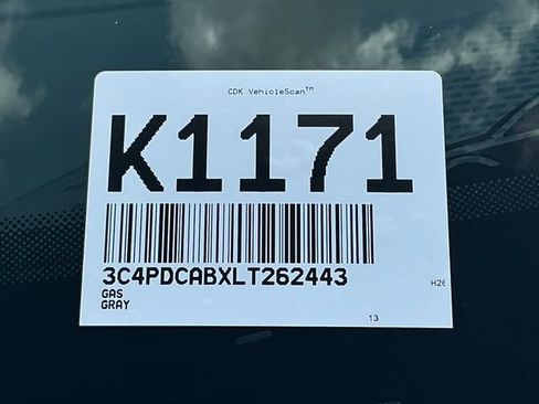 Used 2020 Dodge Journey SE FWD image 34