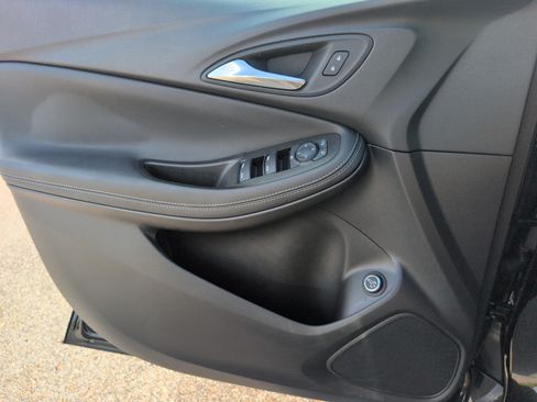 Used 2022 Buick Encore GX Select w/ Sport Touring Package FWD image 47