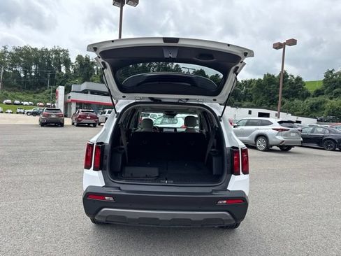 Used 2023 Kia Sorento S w/ Panoramic Sunroof Package AWD/4WD image 21