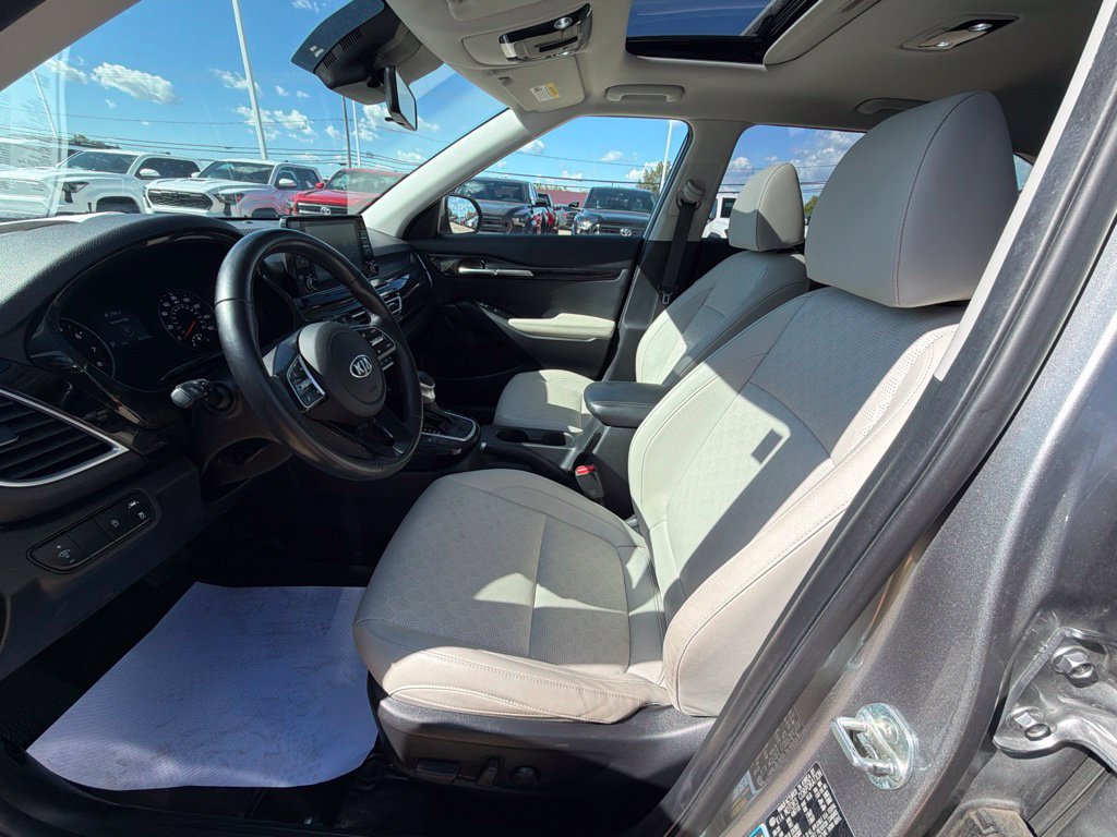 Used 2021 Kia Seltos EX AWD/4WD image 9
