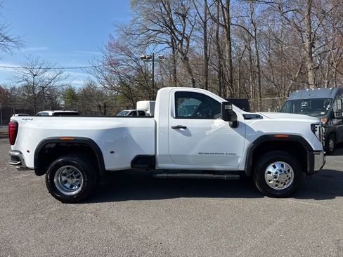 Used 2025 GMC Sierra 3500 Pro w/ 1SA Pro Safety Plus Package AWD/4WD image 18