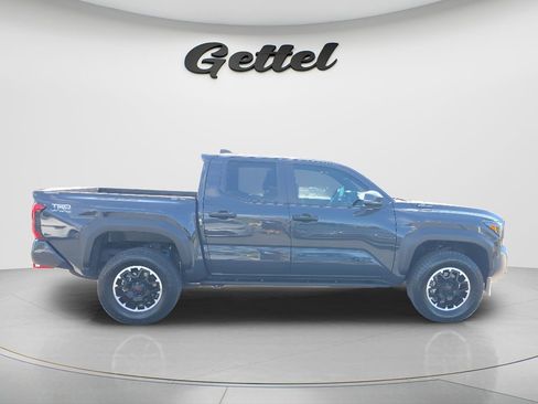 Used 2024 Toyota Tacoma TRD Off-Road w/ TRD Off Road Upgrade Package AWD/4WD image 4