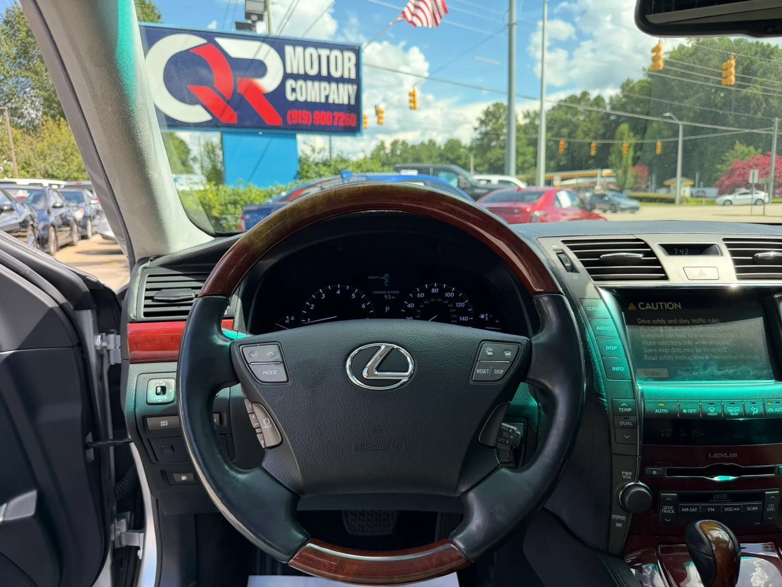 Used 2007 Lexus LS 460 L w/ Luxury Pkg RWD image 14