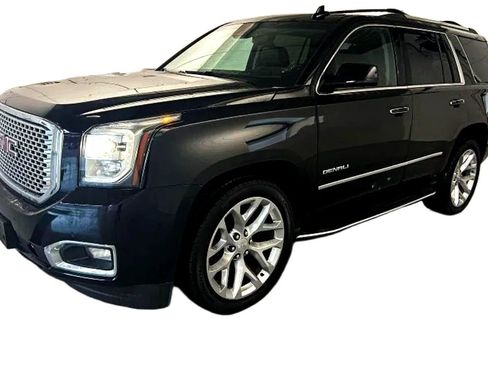 Used 2017 GMC Yukon Denali w/ Open Road Package image 39