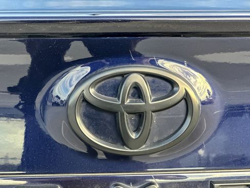 Certified 2022 Toyota Camry SE image 25