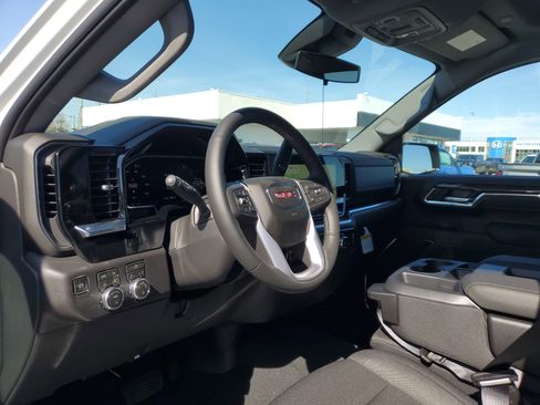 New 2026 GMC Sierra 1500 SLE w/ X31 Off-Road Package image 16