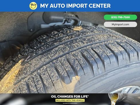 Used 2022 Nissan Rogue SV image 33