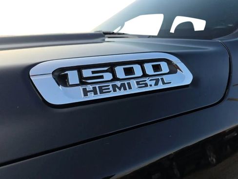 Used 2022 RAM 1500 Big Horn AWD/4WD image 9